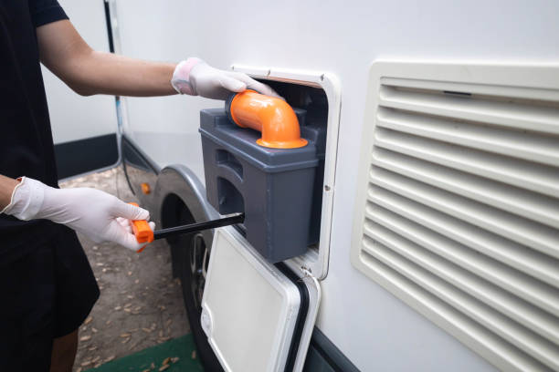 Portable Toilet Options We Offer in Flippin, AR